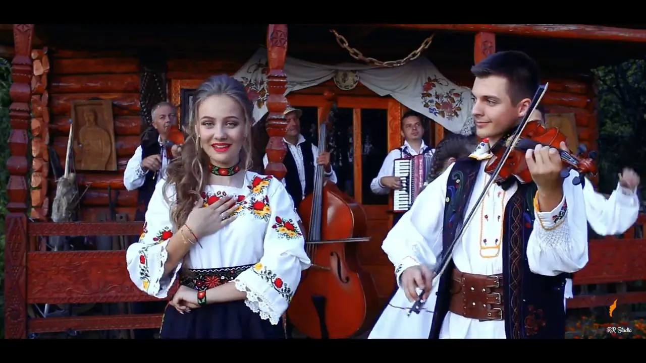 Raluca Coroian si Paul Craciun - Zi-i ceteras cu arcu'