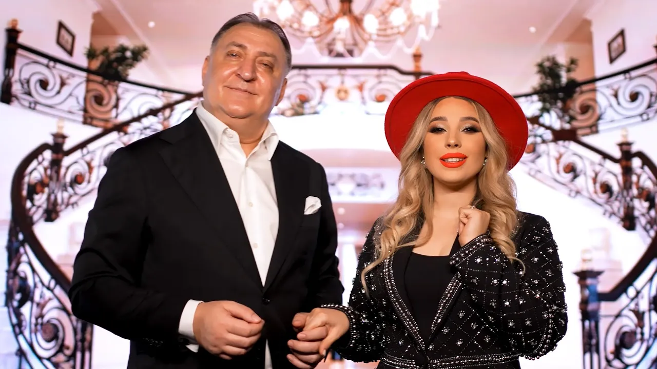 Vali Vijelie & Cristina Maria Farcas - Omul face banii, nu banii pe om