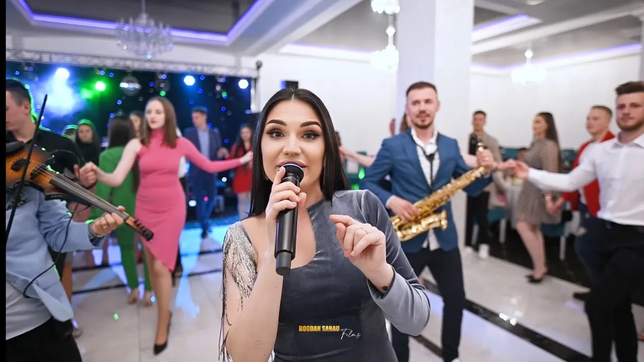 Andrada Barsauan & Formatia - LIVE Colaj Manele 2022