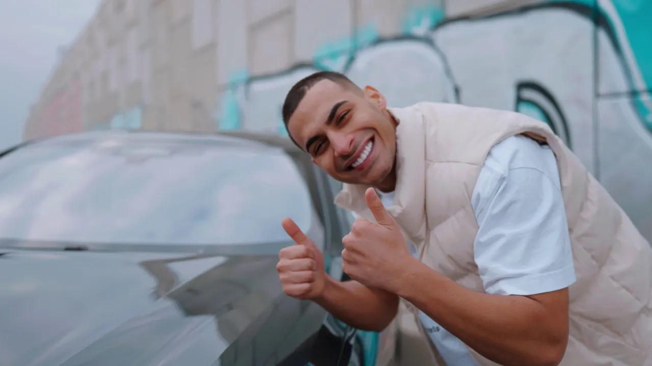 Gheboasa - Are ce trebuie (Video Original)