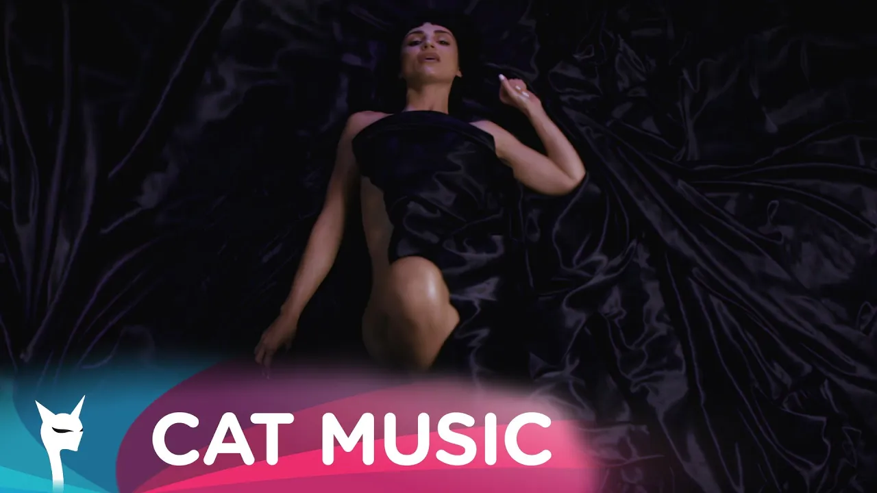 Bianca Linta - Daddy Issues (Video Original)