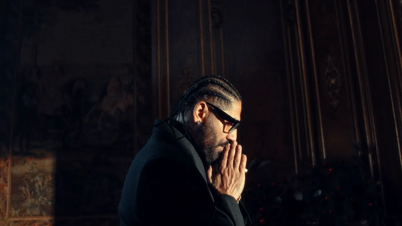 BVCOVIA - UN SIMPLU OM feat. Connect-R & Vlad Dobrescu (Video Original)