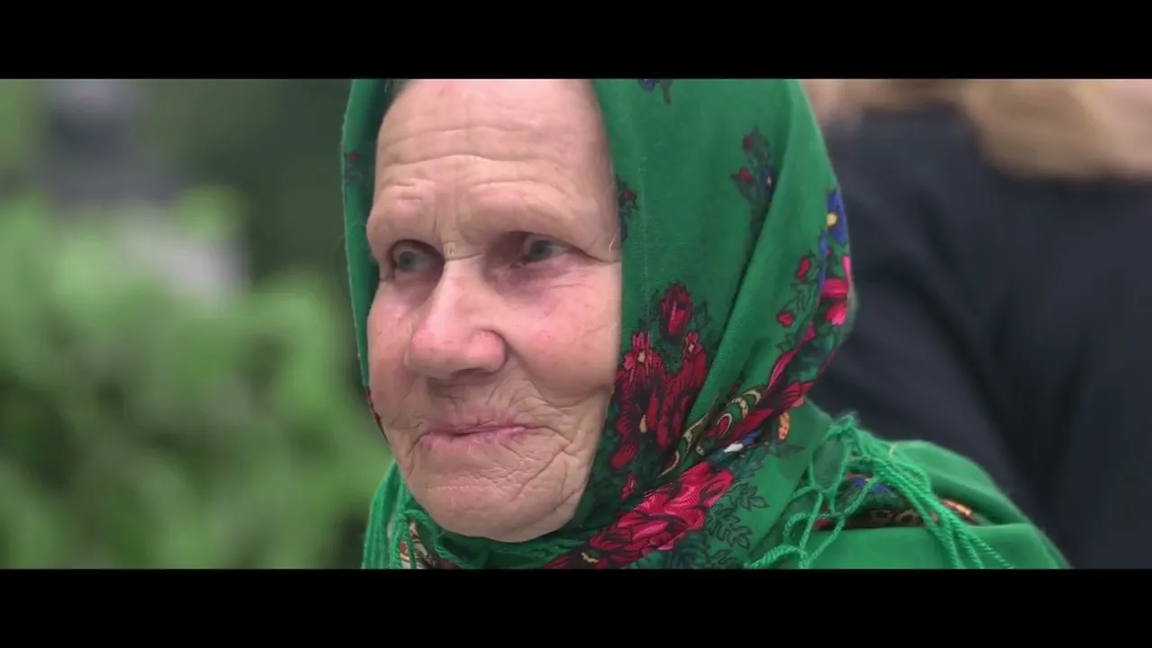 Gioni din Ferentari - AFARA PLOUA CU PIATRA