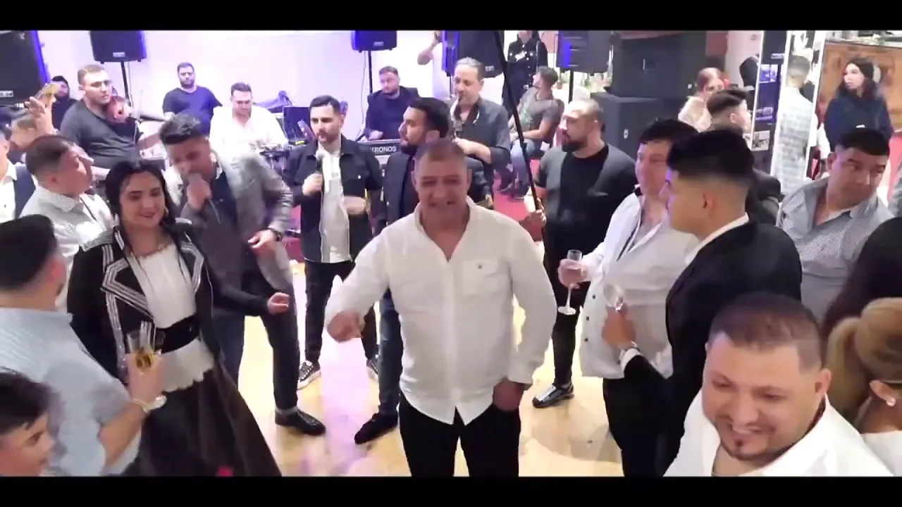 Tzanca Uraganu - Sa auda toata lumea (Live 2021)