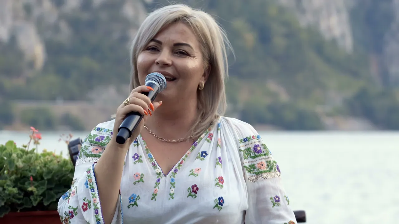 Ramona Sgaiba & Formatia Flores Band - Colaj Nou 2022 - SHOW Total 2022