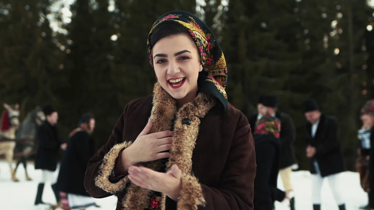 Cristina Andreea Belei - Deschide poarta, mai tata! (Colind)