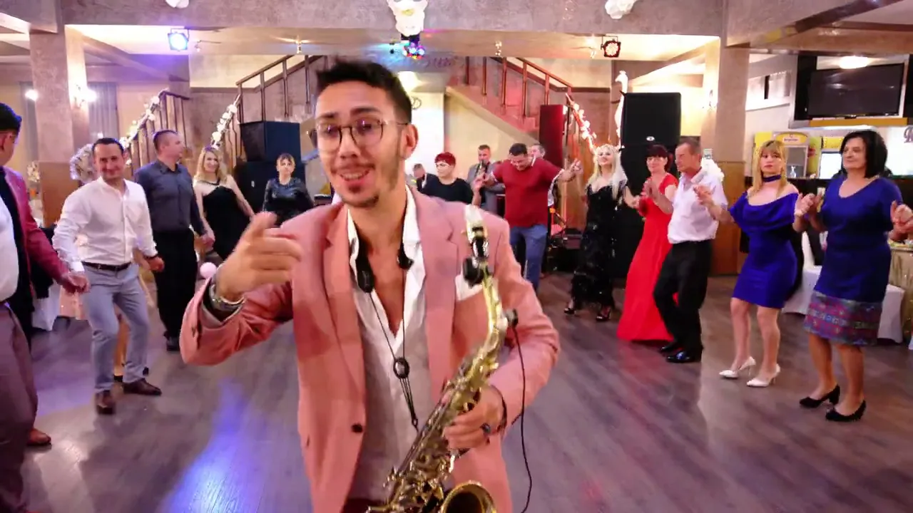 Claudia Puican & Armin si Petrica Nicoara - COLAJ HORE