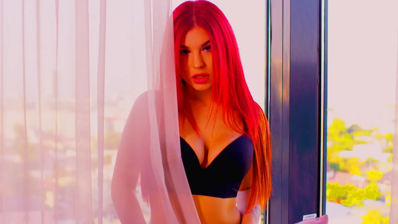 LUCY FEAT LUCIOS - PROSTULE TU ESTI DE VINA (LA INIMA)(Original Radio Edit)