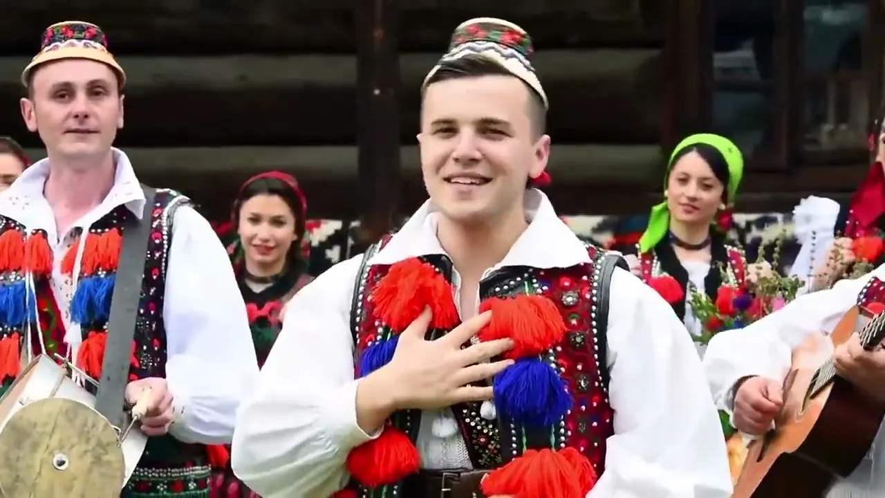 Petrecere moroseneasca partea 2 colaj de maramures 