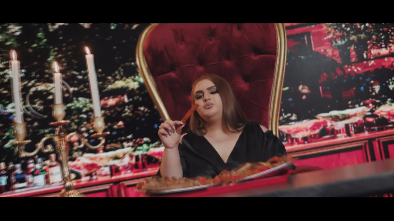 Cristi Mega - E grasana mea 2023 (Video Original)