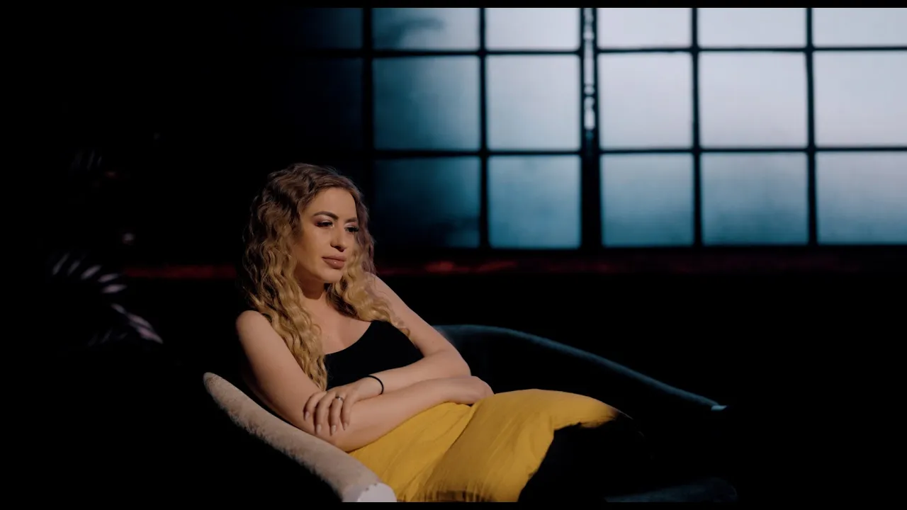 Danya - Sa plangi in fiecare an de ziua mea (Video Original)