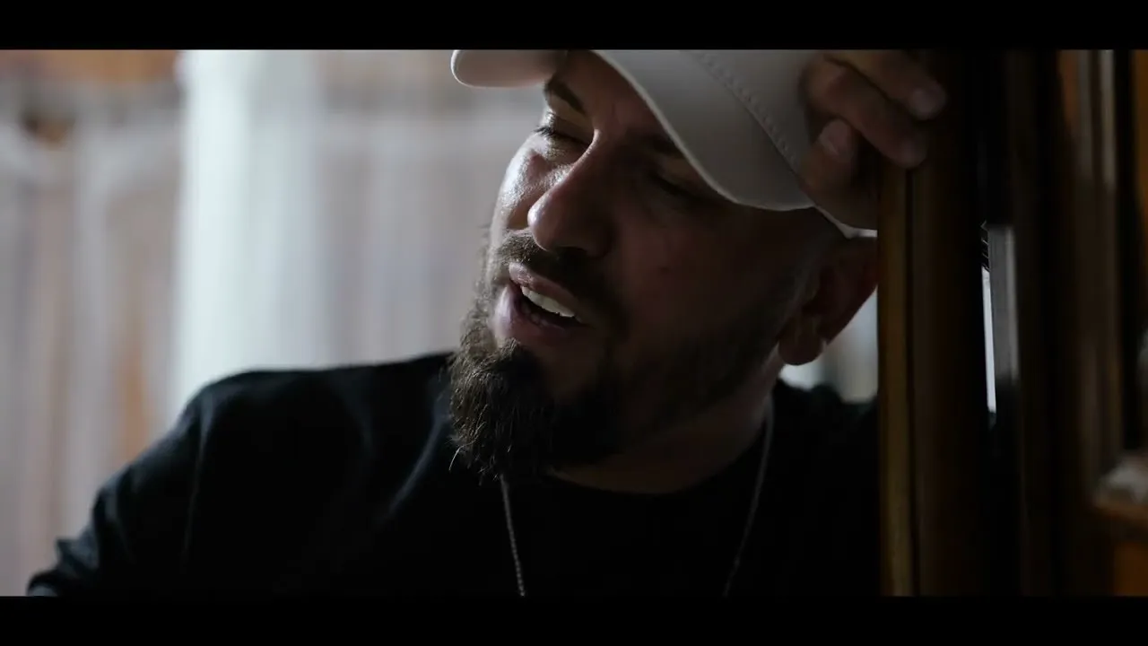 Ionut Eduardo - Iti place mult de noi (Originala 2022)