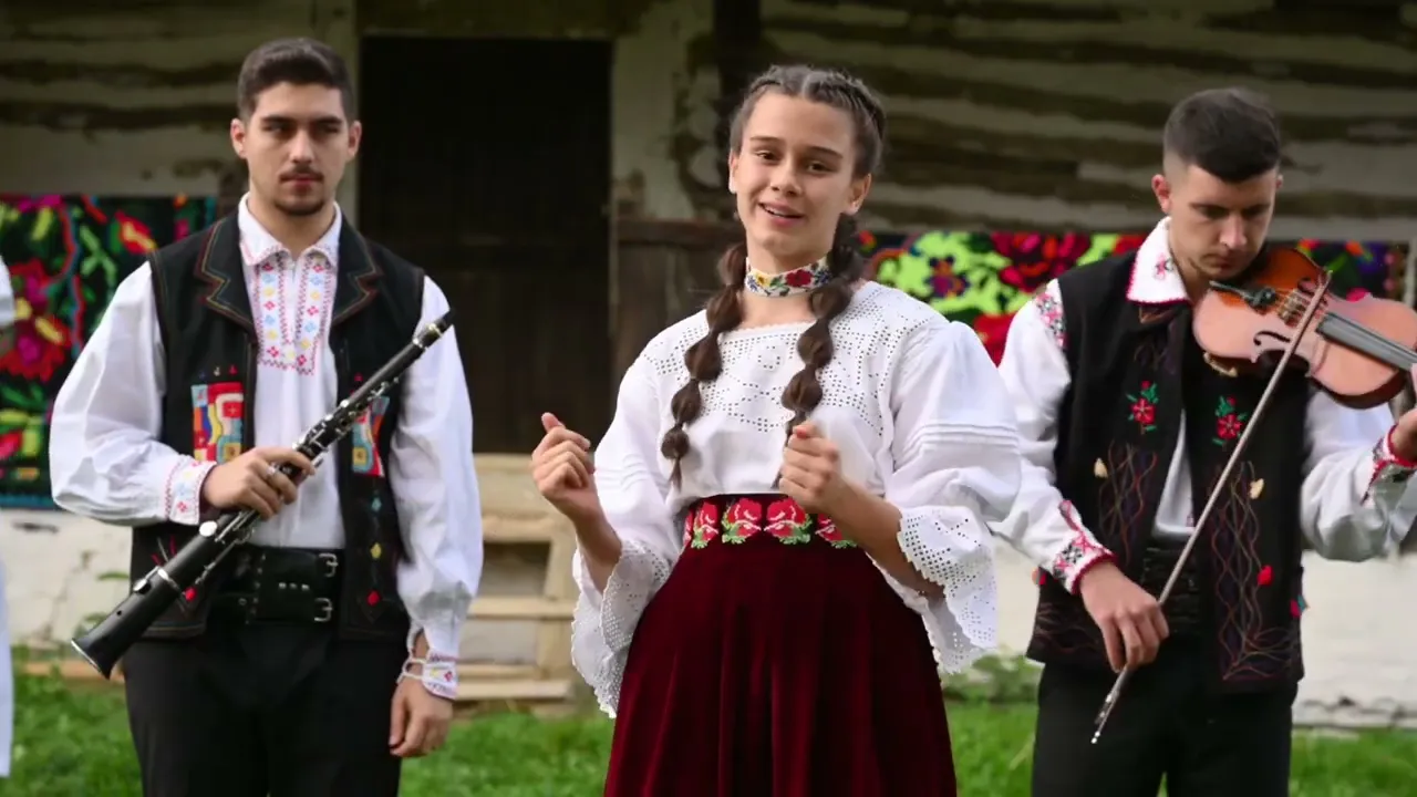 Medeea Dragos - Cu fetele