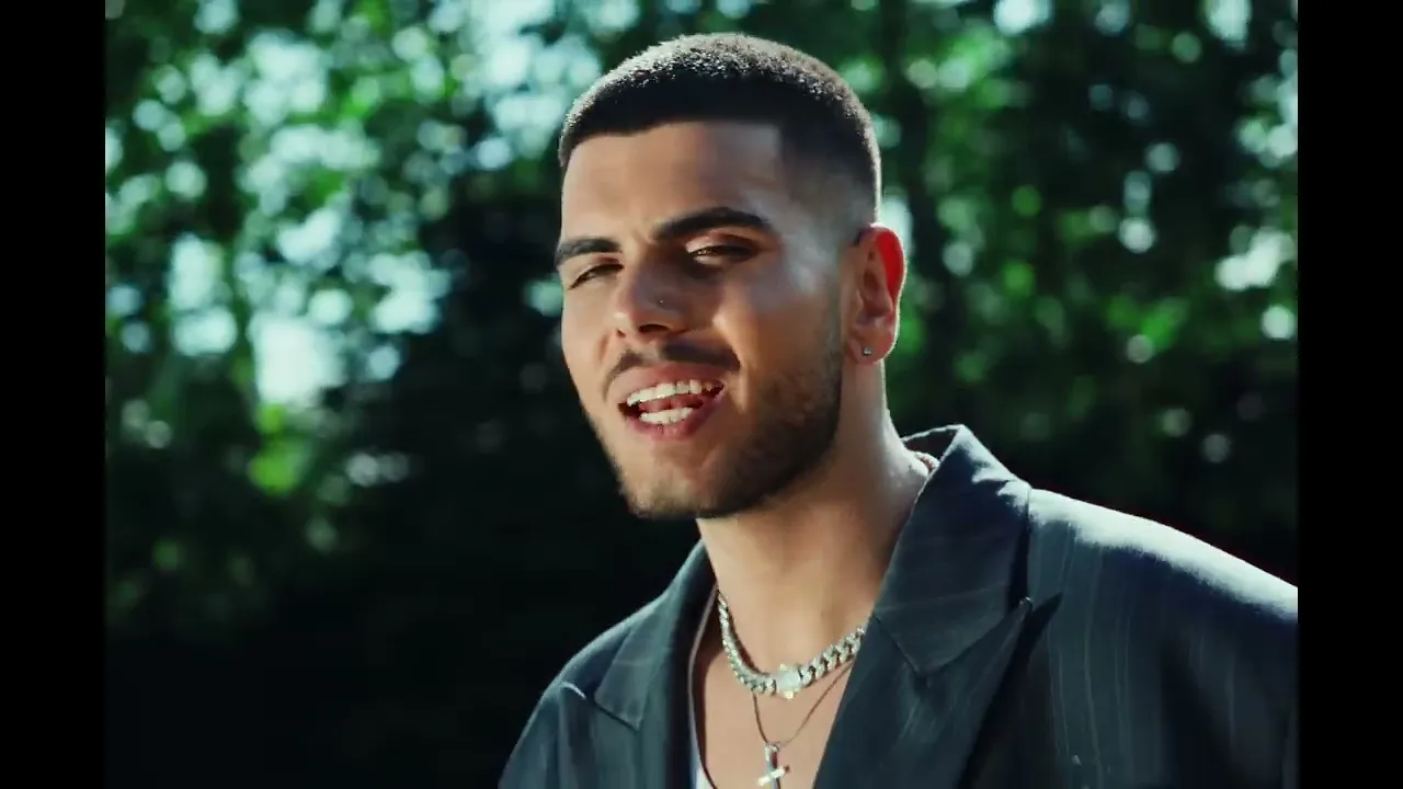 Andrei Banuta - Altfel de amor (Video Original)