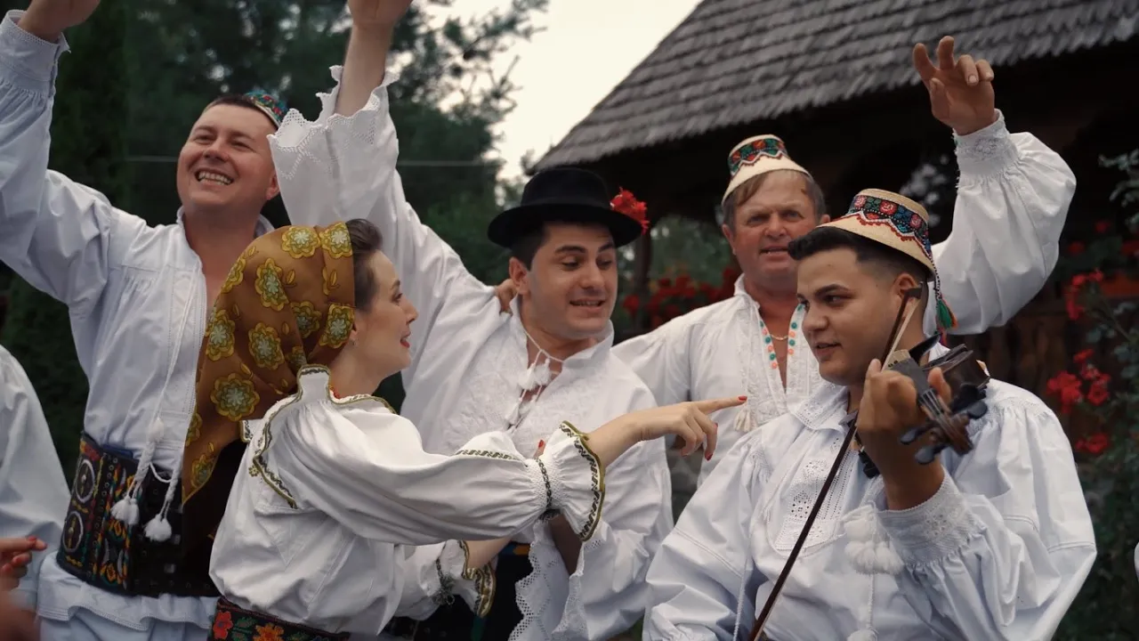 Oana Font - Dulce-i drumu catra casa