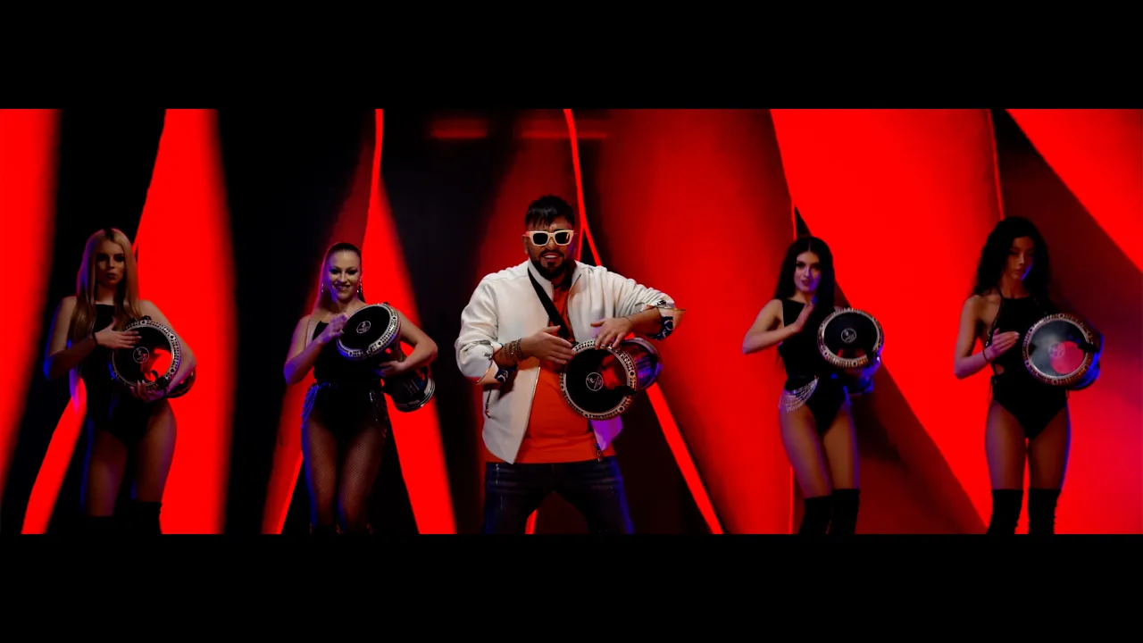 Costel Biju - Sunt smechera ca tata (Video Original)