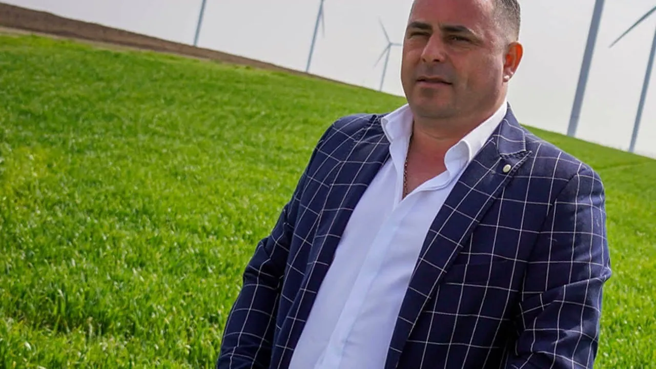 SORINEL DE LA PLOPENI - MELODIA DE PACANELE JUCATORI APARATE