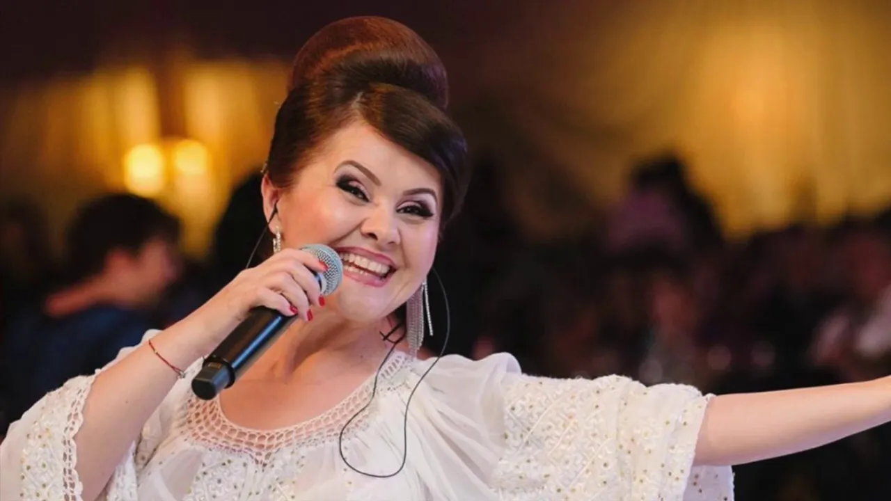 Niculina Stoican, danturi din Mehedinti Cantec, joc si voie buna