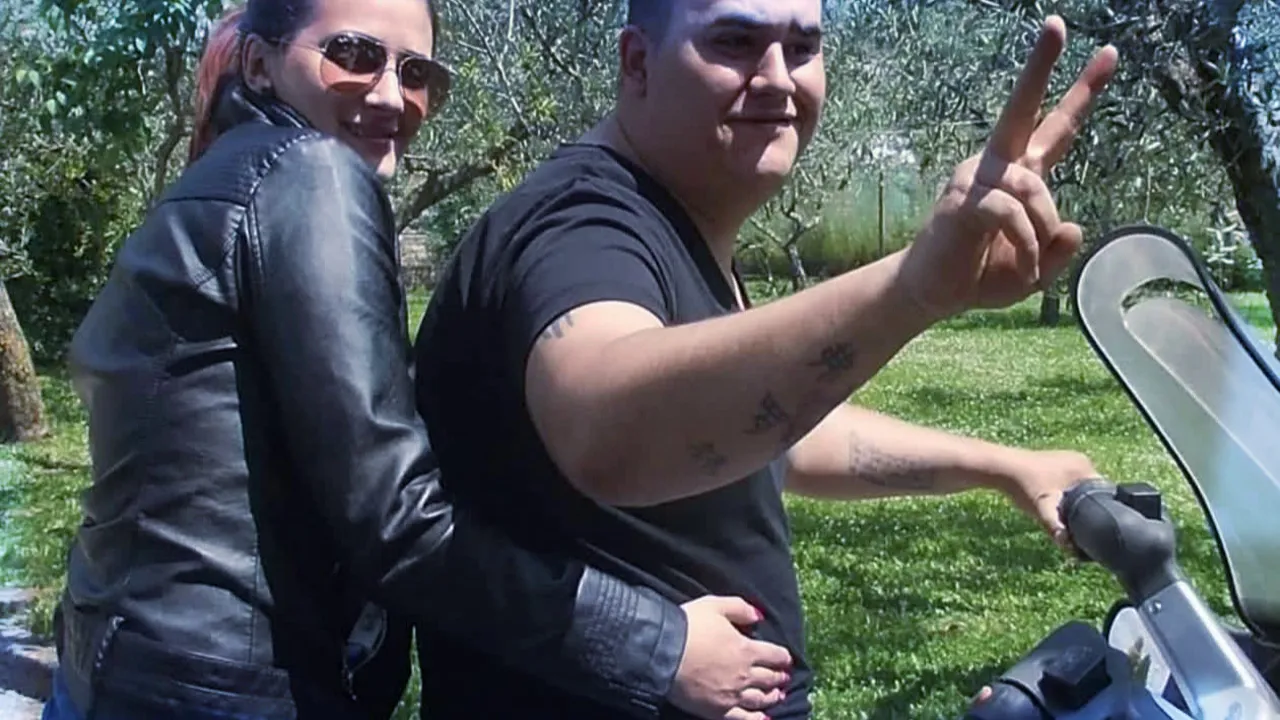 FLORINEL SI IOANA - CINE CINE (NOU etno de dragoste)