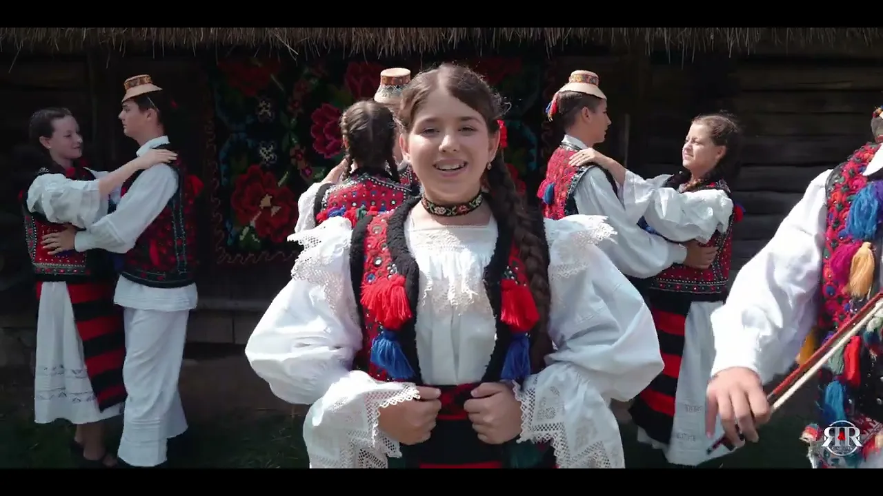 Maria VOEVOD - Iara-i joc la noi in sat