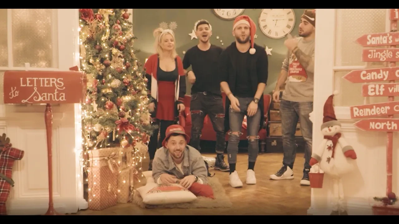 Noaptea Tarziu - IN SEARA DE CRACIUN (guests Licurici si Ramona)