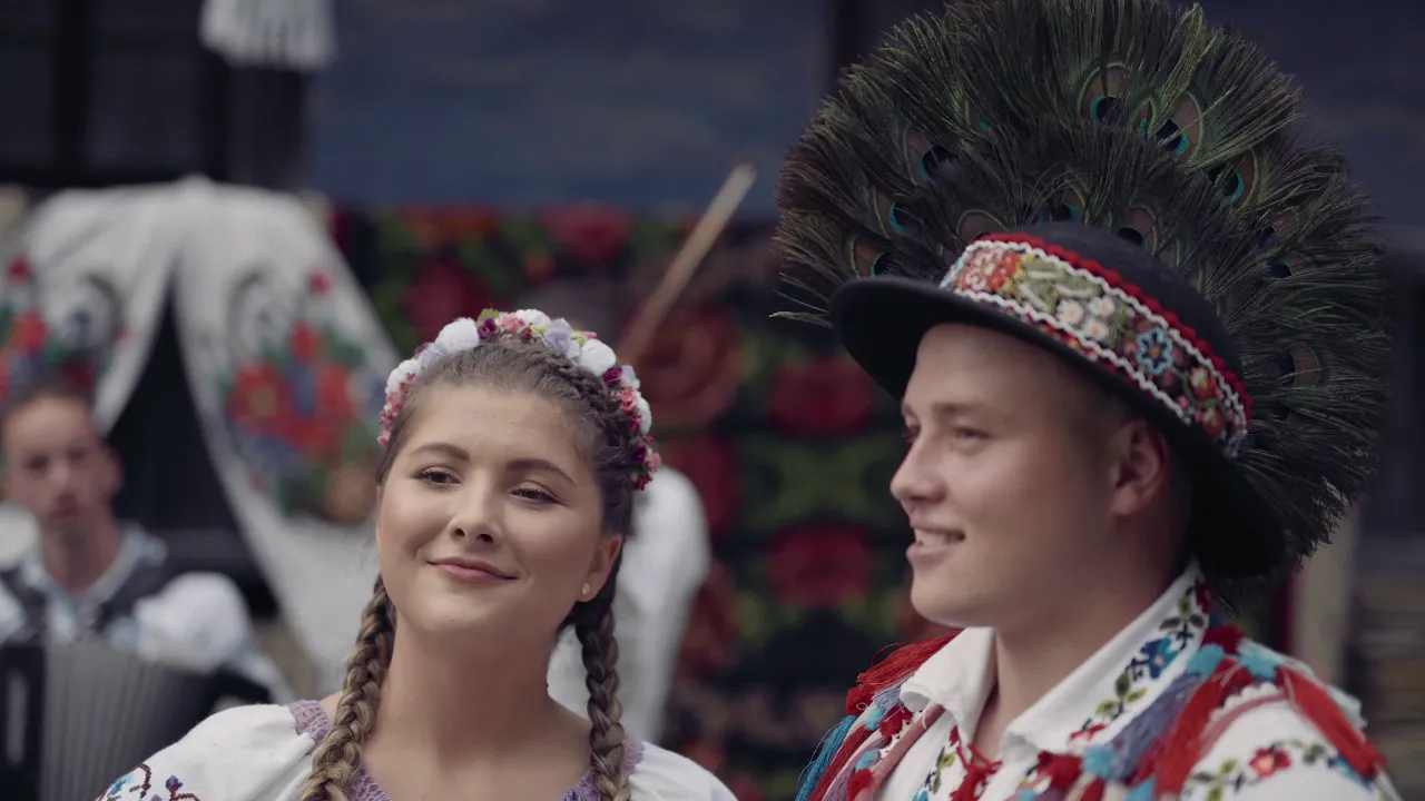 Adriana Petrehus - De la Lesu mai la vale