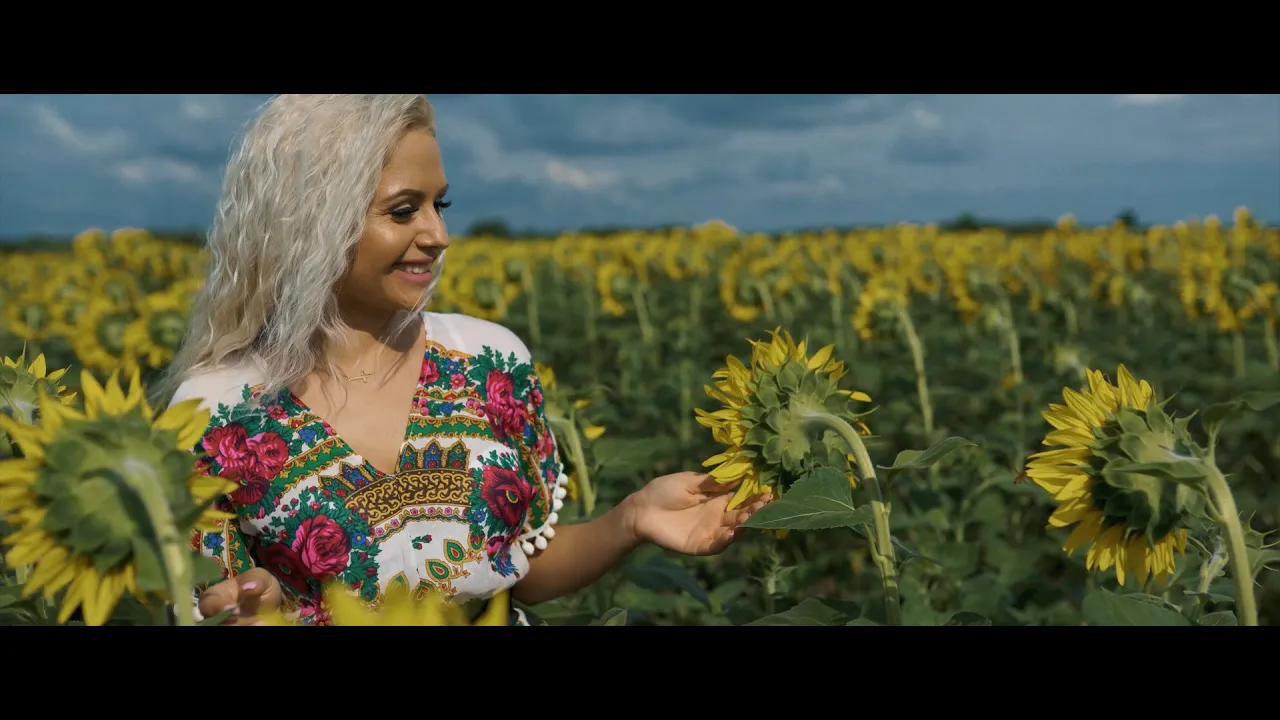 Ayan x Raul Maxian x Ioana Marc 