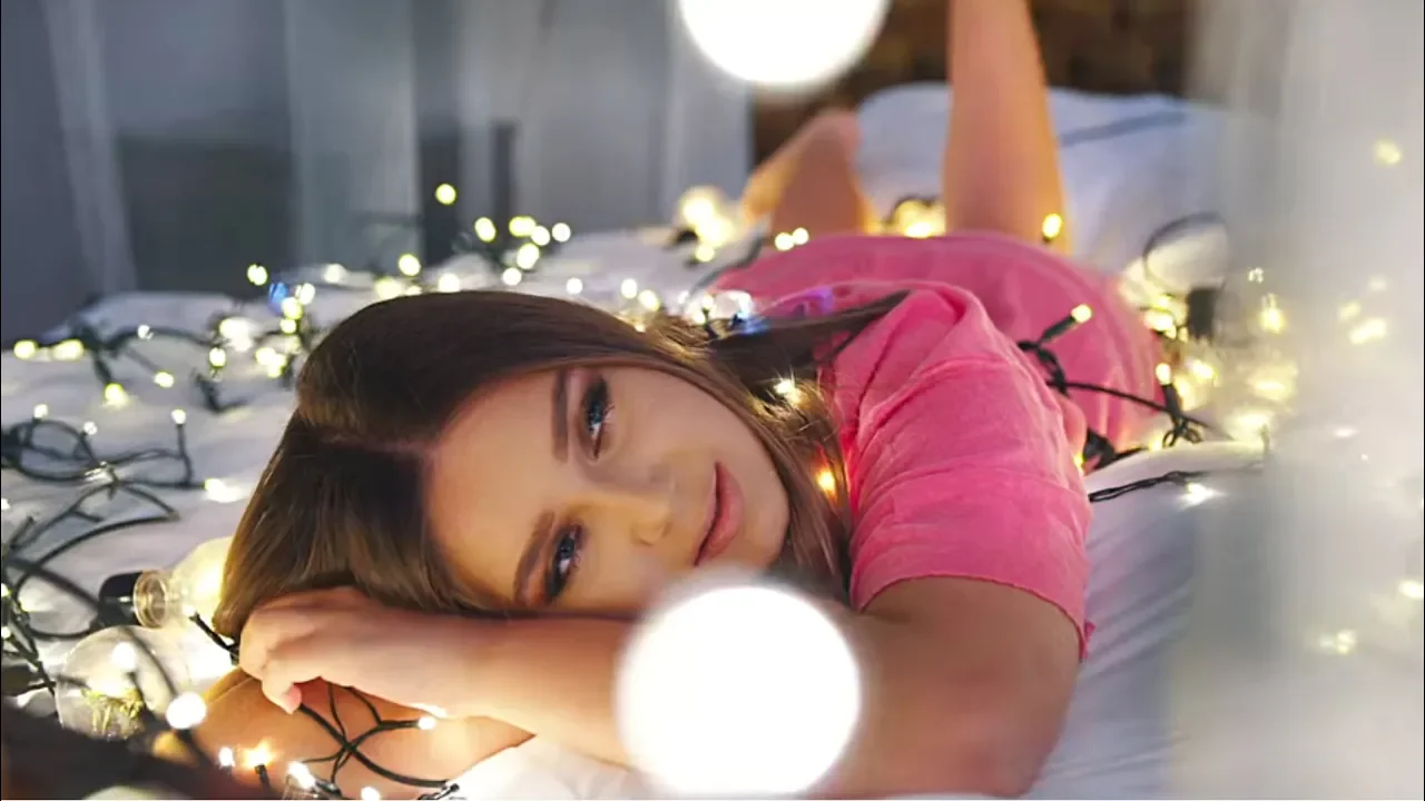 Roxana Cozma feat. Keo - Craciunul perfect (Original Radio Edit)