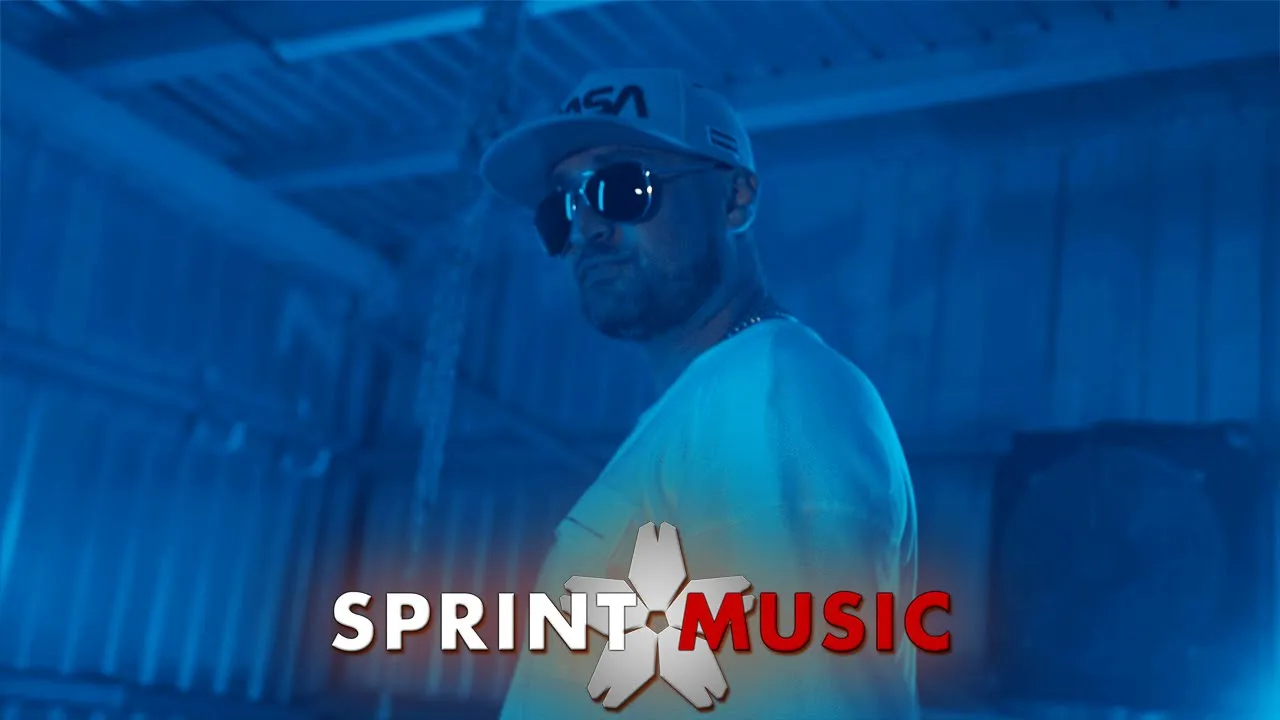 Mr. VIK x Alex Mica - Travesuras (Friday Reggaeton)