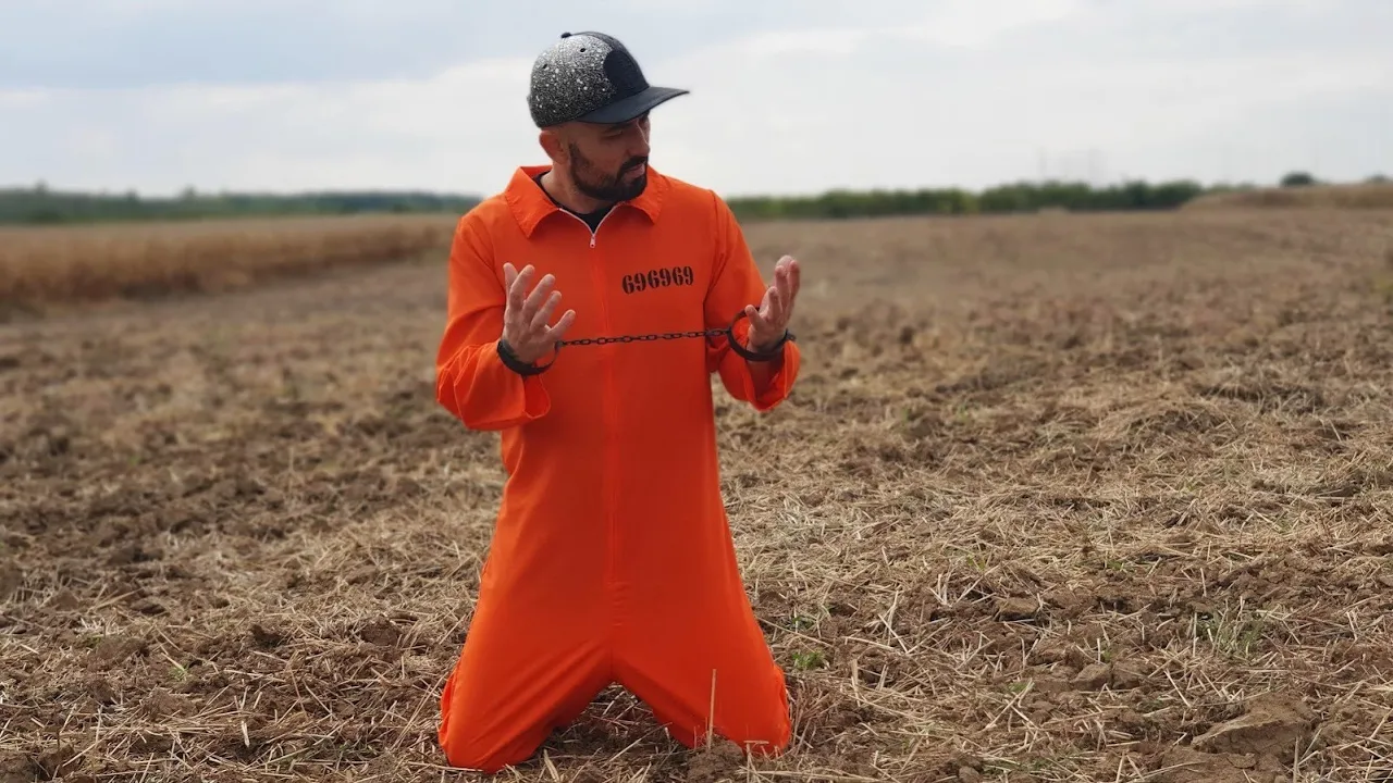 Poe - In Lanturi (Original Radio Edit)