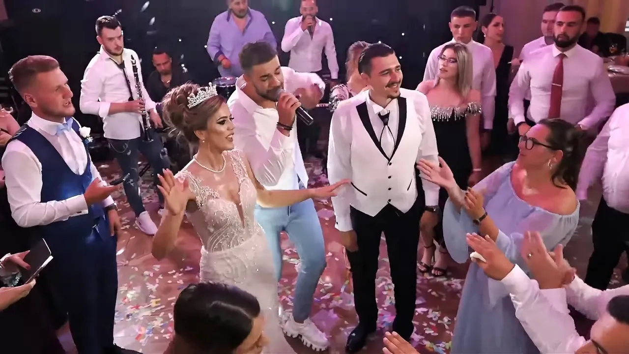 Culita Sterp - Al tau buna dimineata imi insenineaza viata (LIVE 2021) - Al tau buna dimineata imi insenineaza viata (LIVE 2021)