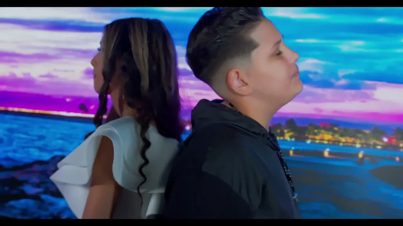 DeDe x Sara - Doare rau