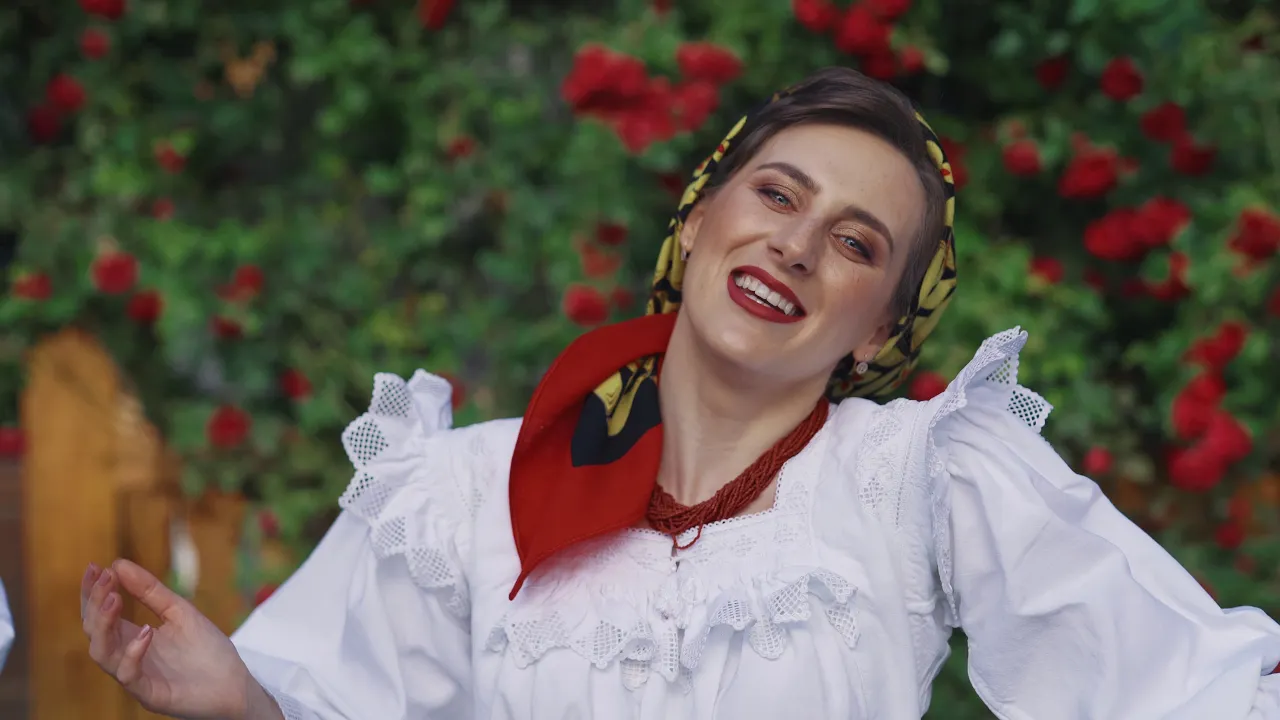 Oana Font - Tu frumos si eu dracoasa