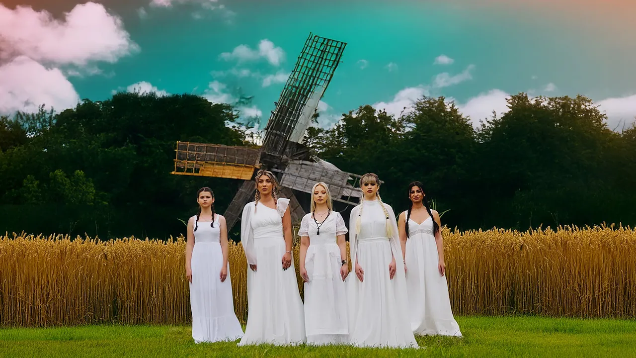 F.Charm - Morgana (Video Original)