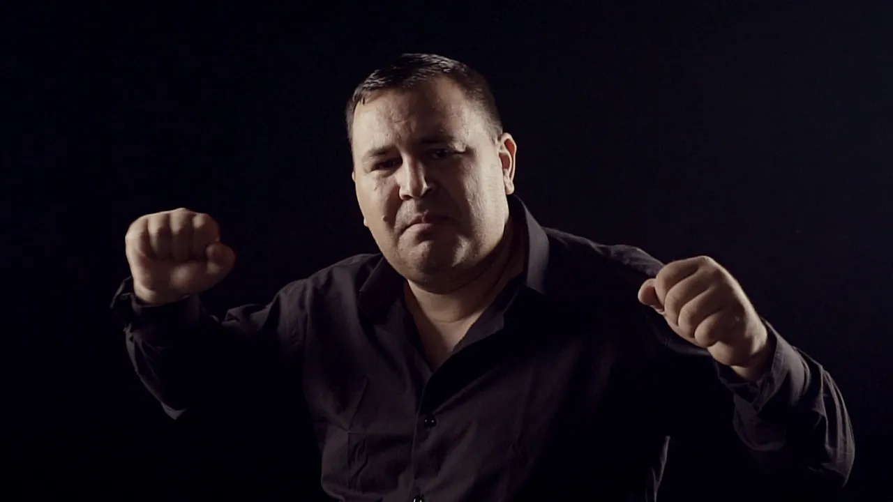 Play AJ si Anghel de la Viena - Arunc banii uite asa (Originala 2018)