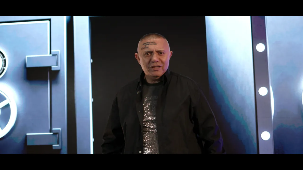 Nicolae Guta - Fac banii cu sacii (Video Original)