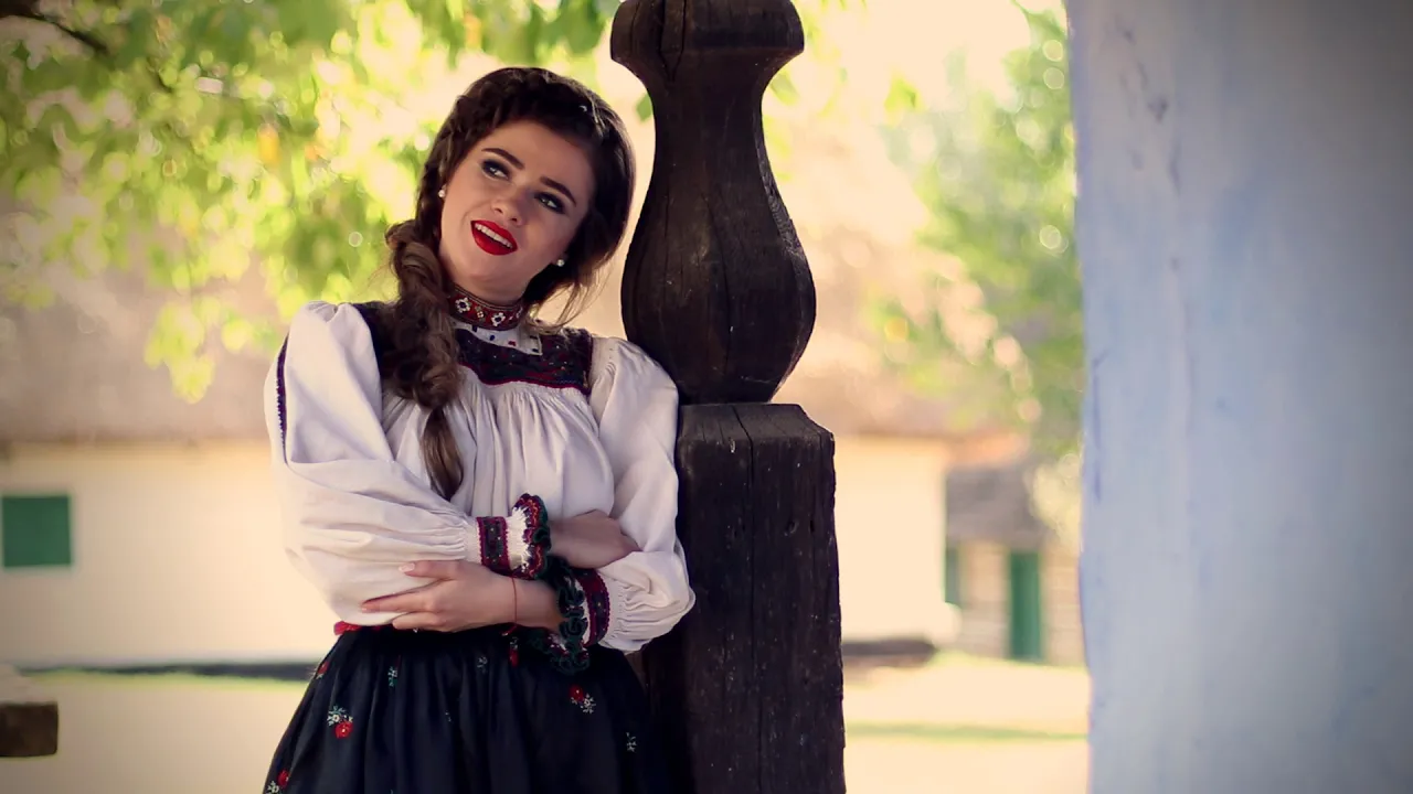 Alexandra Marcut - Greu ii la om cateodata