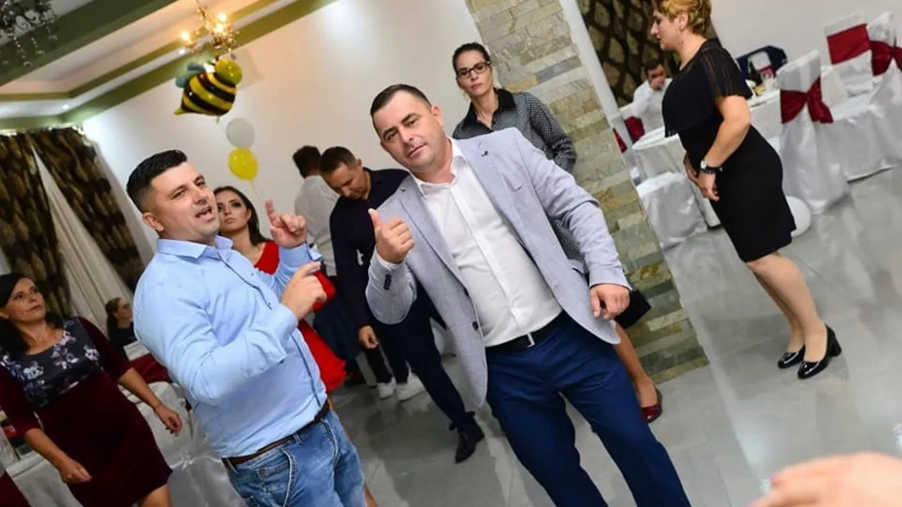 MUZICA DE PETRECERE 2020 Colaj Iulie, sarbe, hore, muzica de petrecere 2020