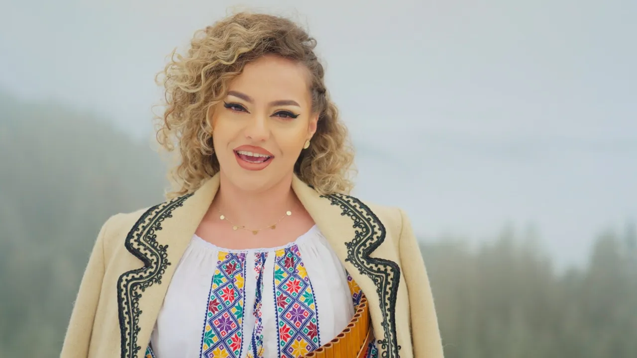 Cristina Lacatusu - In seara de Craciun COLIND