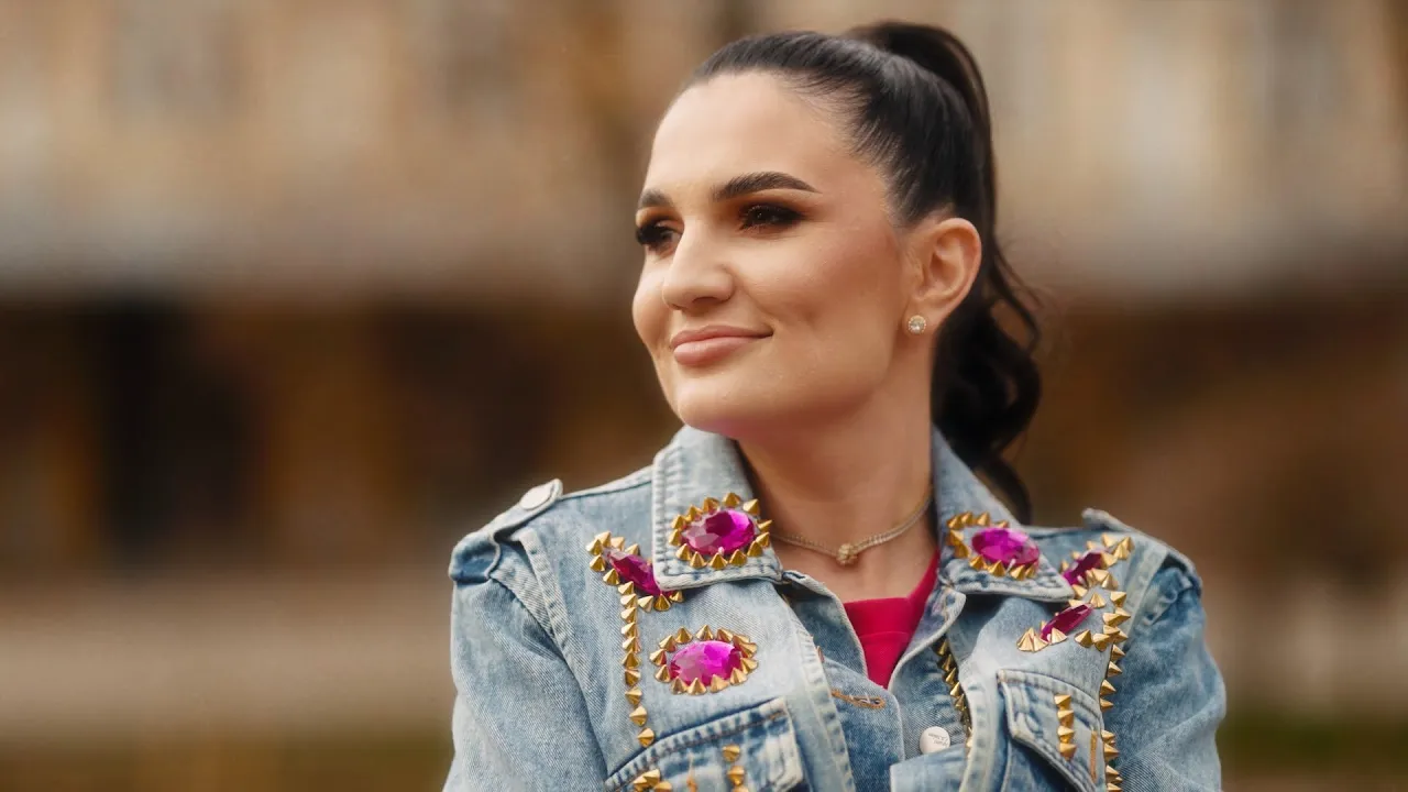 Andrada Barsauan - Moare lumea, moare (Video Original)