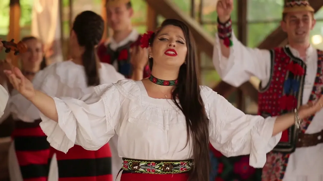 Sonia Ratiu - Colaj Maramures 2019