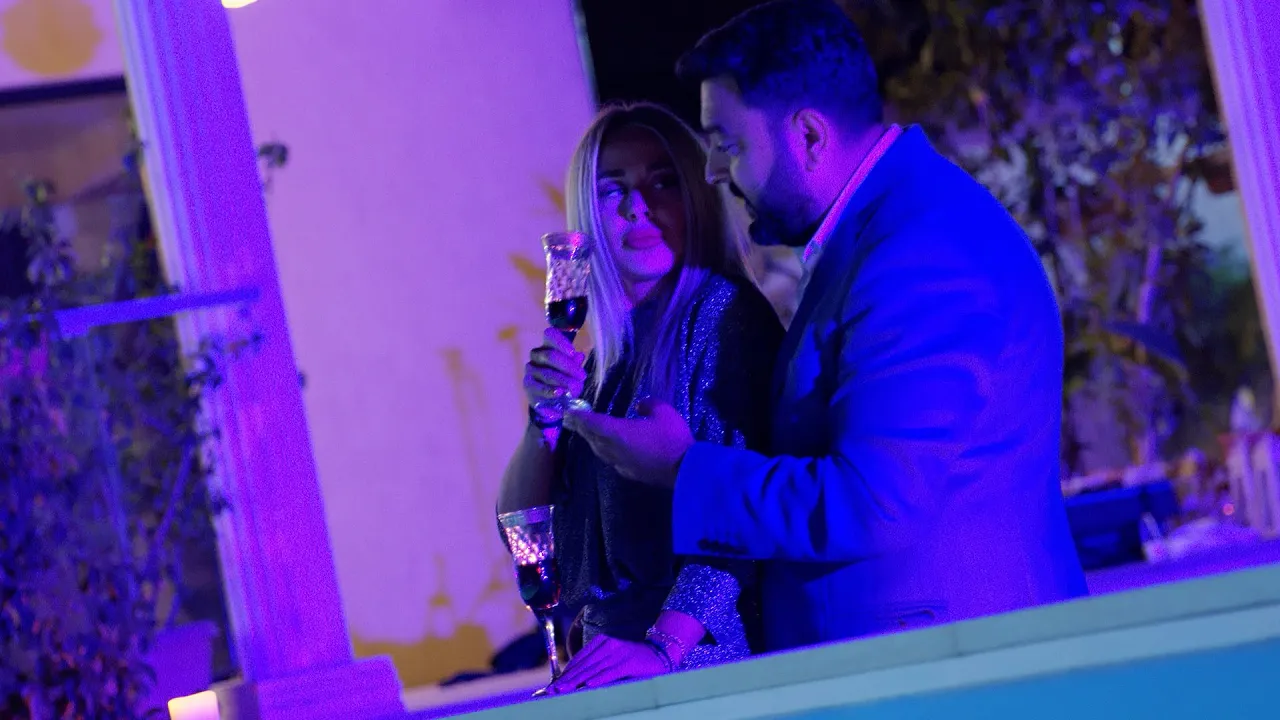 B. Farcas & Mierea Romaniei - Radiez de fericire (Originala 2020)