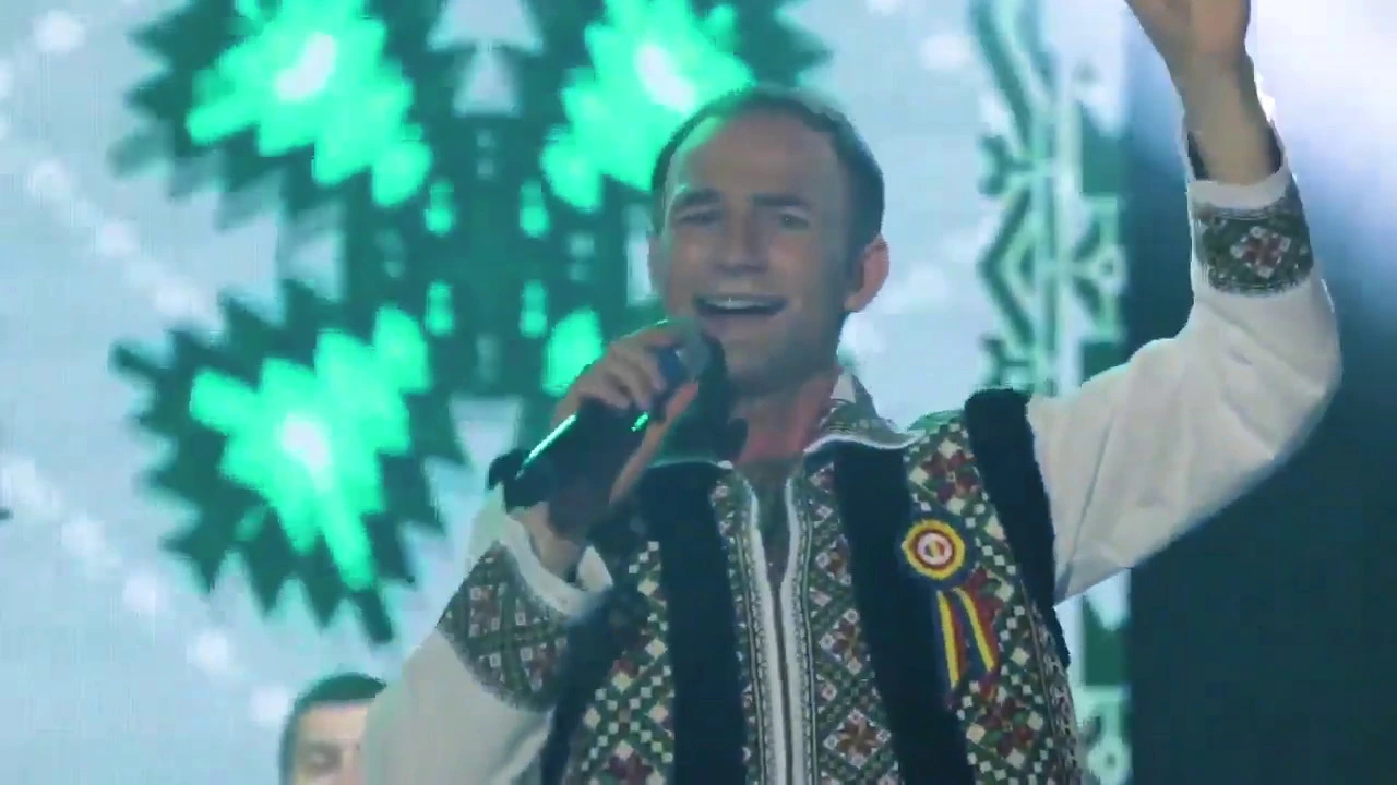 Ion Paladi acompaniat de Nicolae Botgros si Lautarii - colaj de melodii de voie buna!