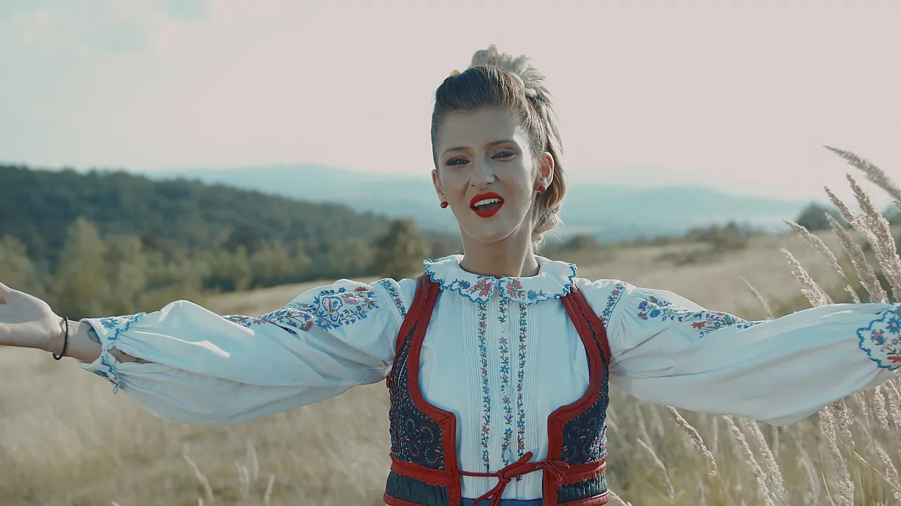 Oana MIron si Alex Selegean - Mi-e dor de maicuta mea