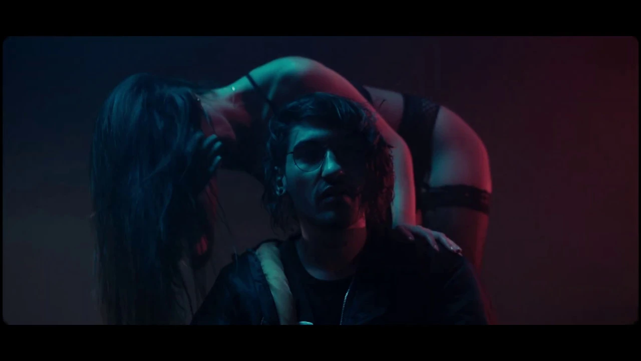 Ian - Mili (feat. Amtilb x Simiz)(Original Radio Edit)