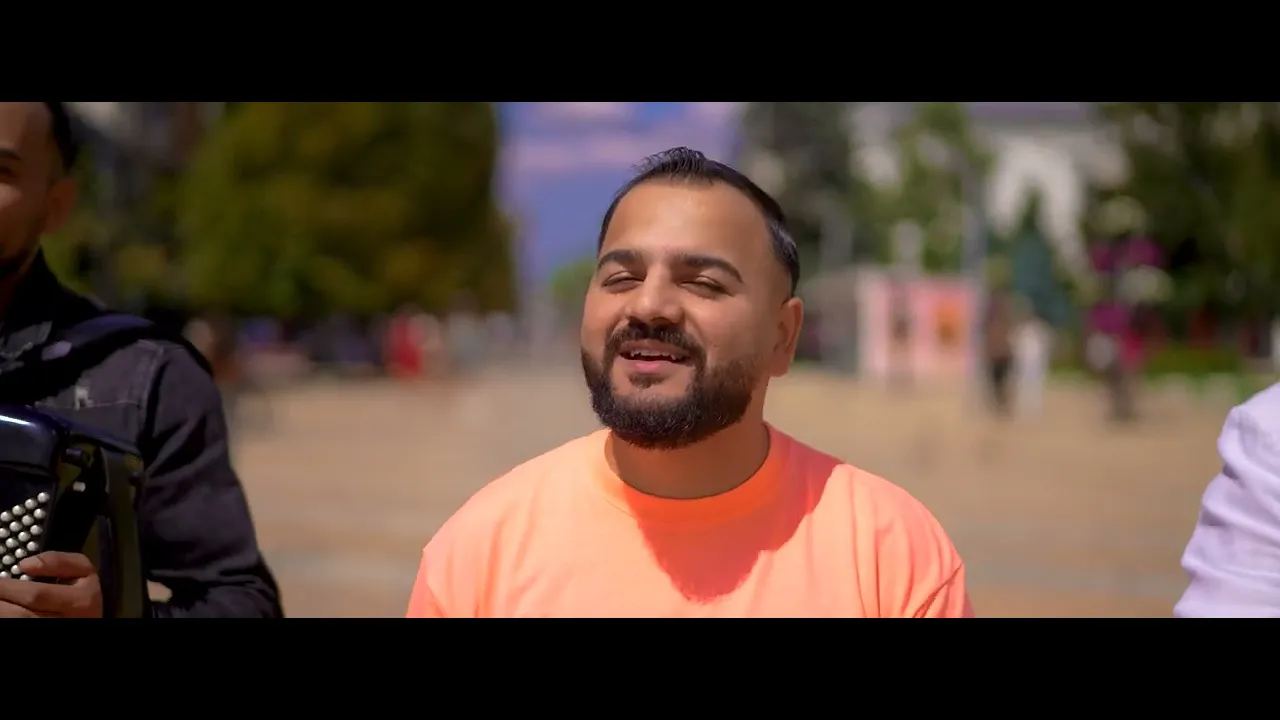 Alex de la Pitesti - De-aia ma iubeste fetili'