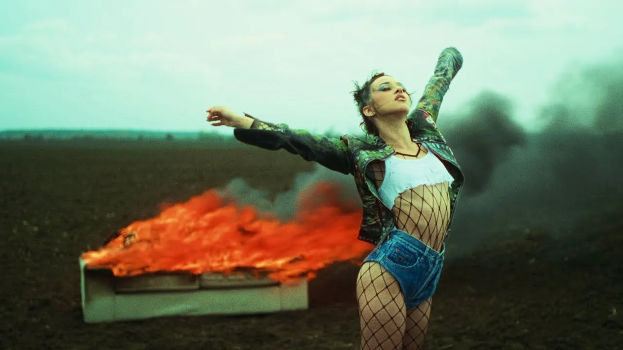 Holy Molly - Facem cum vrei tu (Video Original)