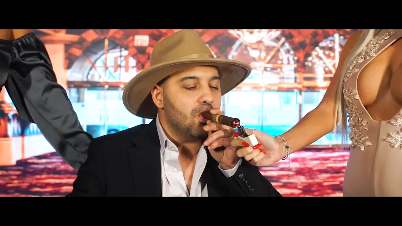 Mihaita Piticu - Pastrati distanta de mine (Originala 2022)