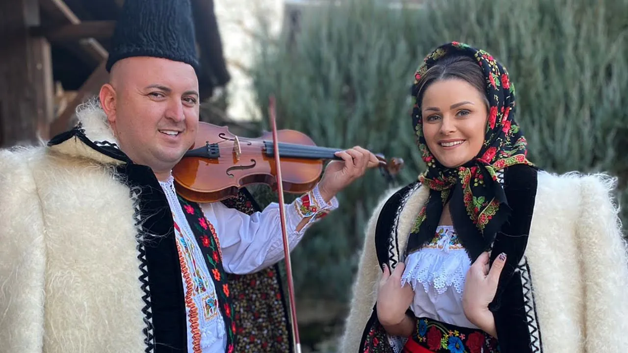 Amalia Ursu si Vasilica Ceterasu - Colaj nou - colinde frumoase romanesti