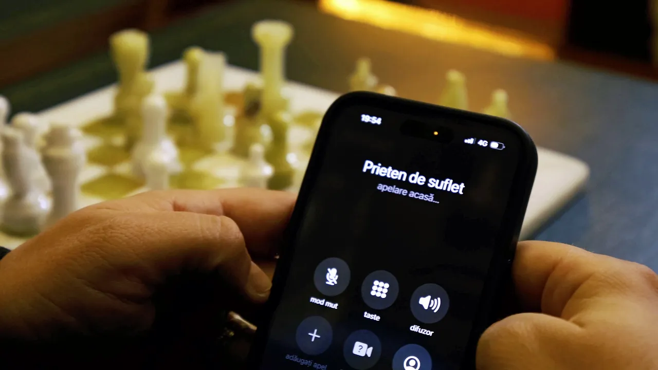 Razvan de la Pitesti - Cand crezi ca ai prieteni (Video Original)